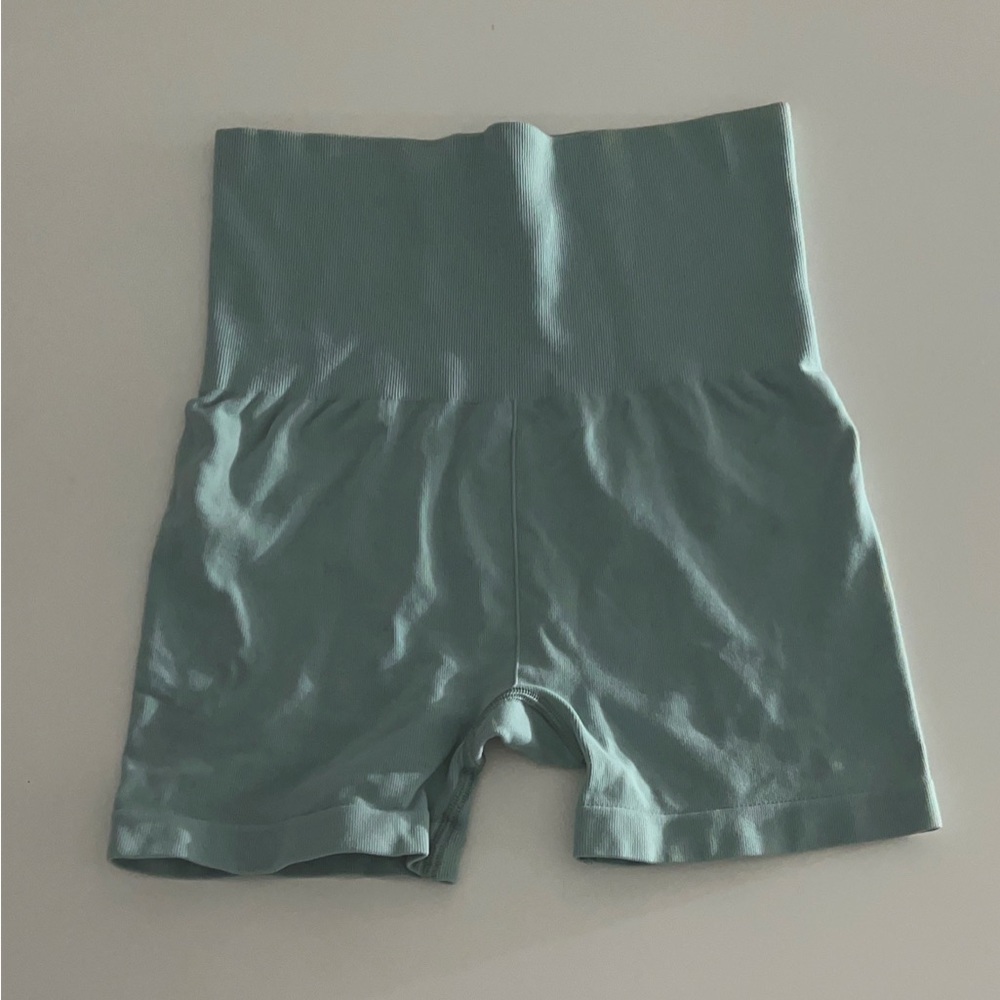 Mint green h&m biker shorts size small